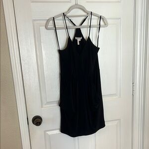 BCBGMaxAzria Elegant Black V-Neck Dress